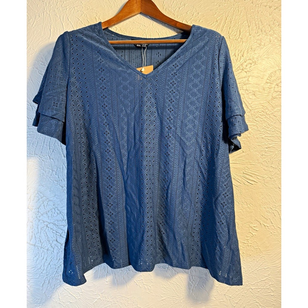 NWT BloomChic Aegean Blue Eyelet V Neck Flutter Sleeve Top 1X 14-16 Blouse